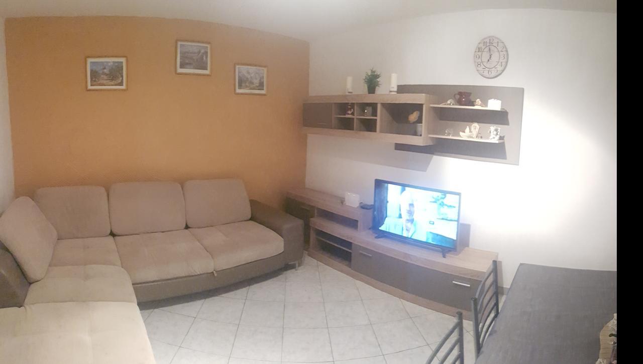 Apartman 4 Kilometar To City Centar 斯普利特 外观 照片