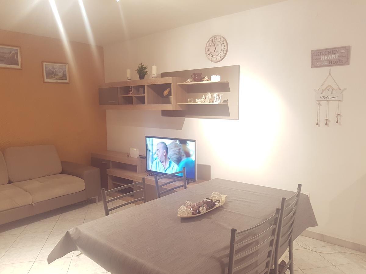 Apartman 4 Kilometar To City Centar 斯普利特 外观 照片